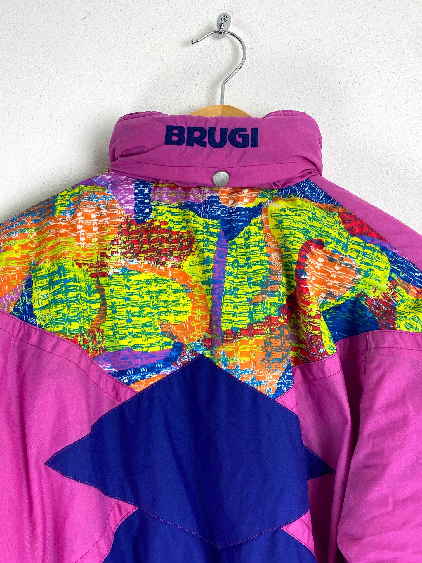 Brugi retro skipak ruit